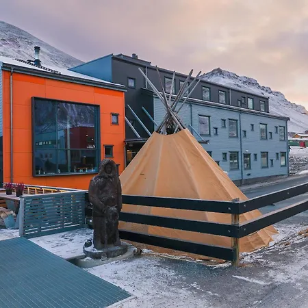 Svalbard Hotell | Polfareren-2