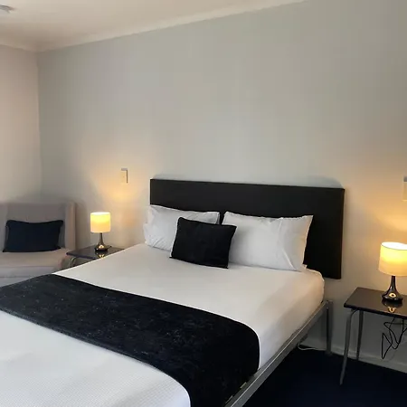Fergussons Motor Lodge-2