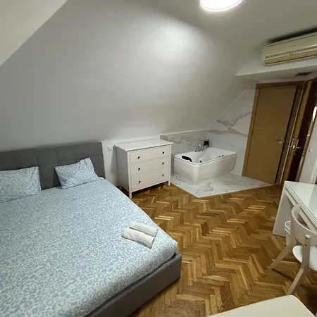 SIMPL hostel Oquendo-3