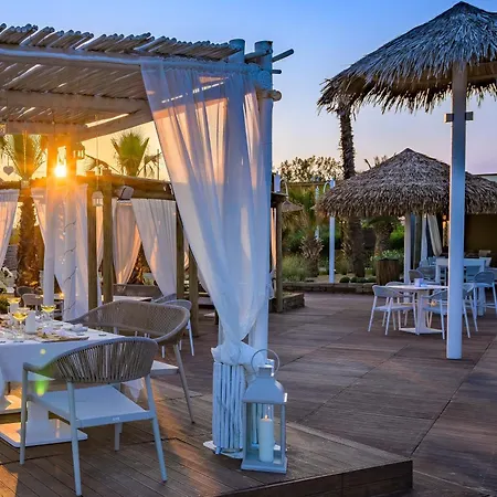 Pareus Beach Resort-3