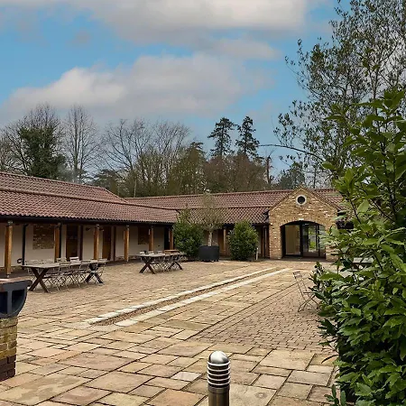 The Ridings At Theobalds Park-3