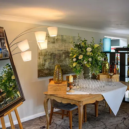 Crouchers Hotel-2