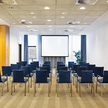 Ramada By Wyndham Amsterdam Airport Schiphol-3