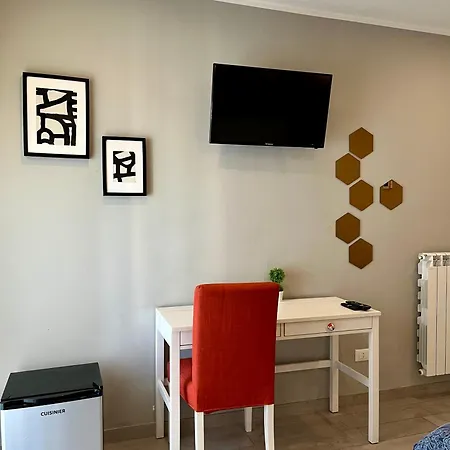 Pretty Tiburtina Room-2