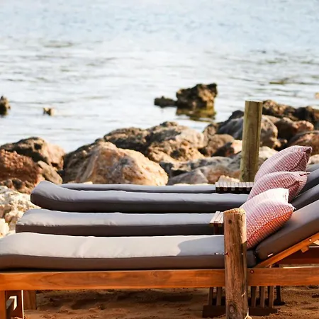 Sirena Bay Beach House And Luxury Suites-2