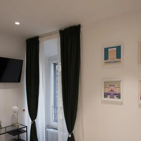 Colosseum Suites By Glen-2