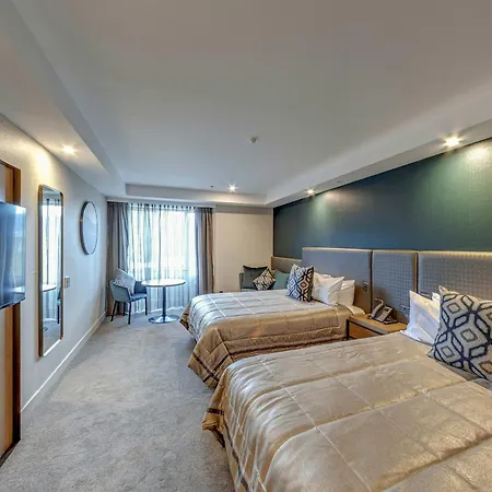 Distinction Luxmore Hotel-3