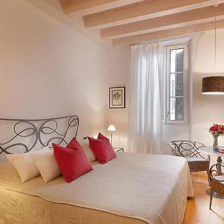 Boutique Room-2