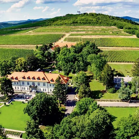 Castle Hotel Grof Degenfeld-2