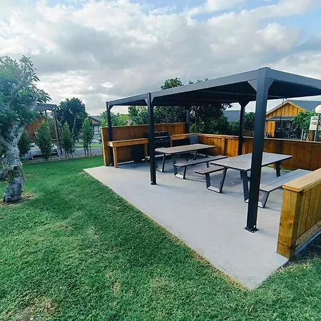 Kerigold Secluded Chalets Motel-2