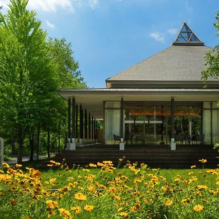 Courtyard By Marriott Hakuba-2