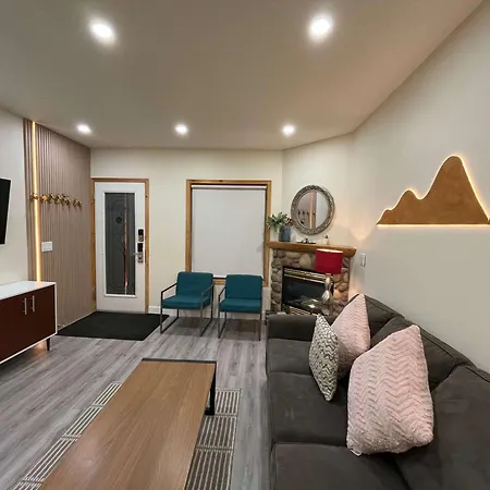 Banff Woods Lodge-2
