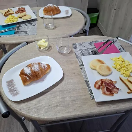 B&B KM 198 Letto e Colazione-2