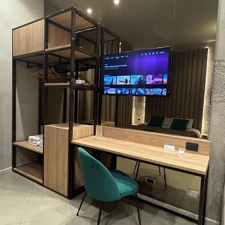 Tropicana Room-2