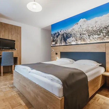 Toeroek Rooms, Bistro & Wellness-3