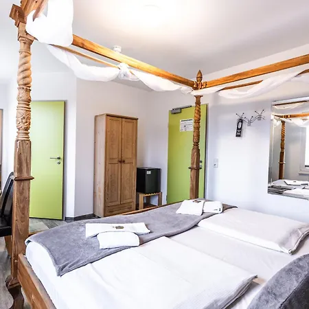 Hotel Bannewitz B&B-2