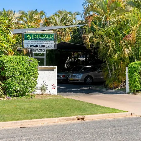 Emerald Motel Apartments-2