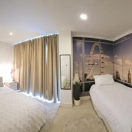 Elegant En-Suite-3