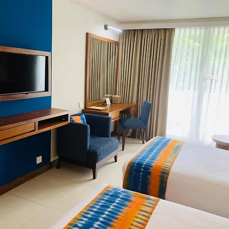 Pegasus Reef - A Beach Resort In Colombo-2