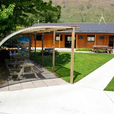 Kingston Top 10 Holiday Park-2