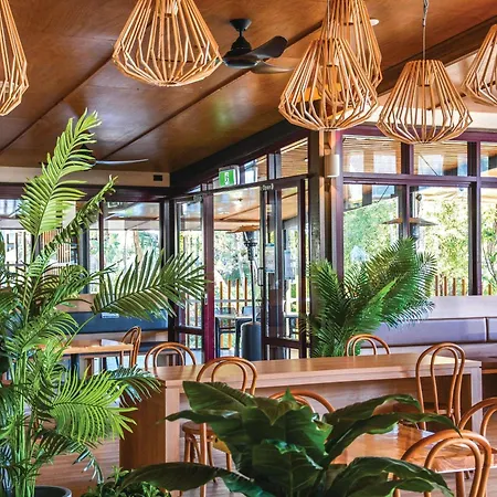 Kingfisher Bay Resort-2