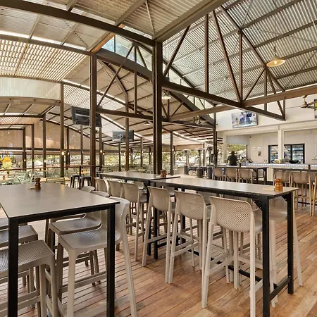 Kingfisher Bay Resort-3