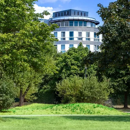 Plaza Premium Koeln-2