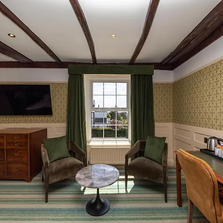 Lake District Castle Inn Hotel & Spa-3