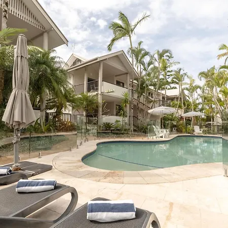 Outrigger Bay-2