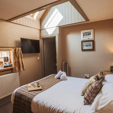 The White Hart, South Harting-3