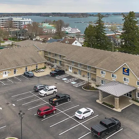 Comfort Inn & Suites Thousand Islands Harbour District-2