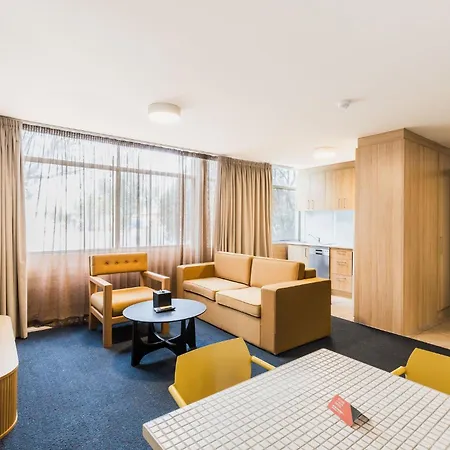 Statesman Hotel-2