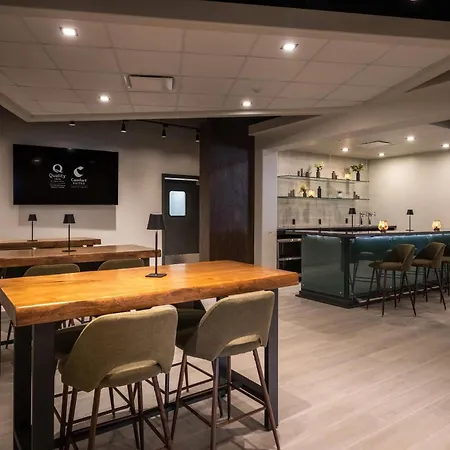Comfort Suites Kingston Central-2