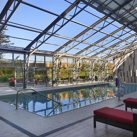 Hilton Toronto Airport Hotel & Suites-2
