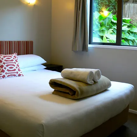 Oakura Beach Holiday Park-2