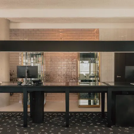 Maison Heler Metz, Curio Collection By Hilton-3