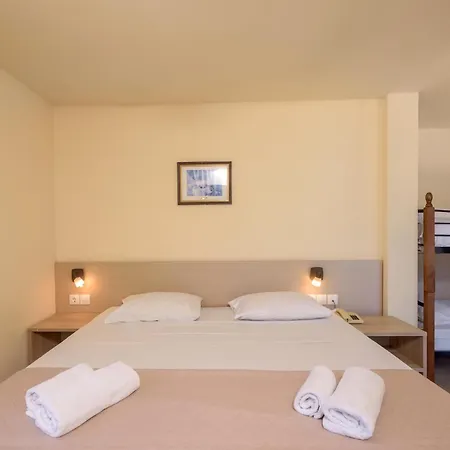 Eri Beach & Village Hotel-3
