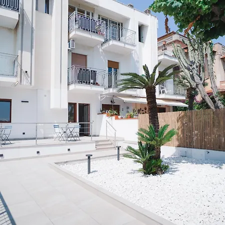Regina Elena Luxury Apartments-2