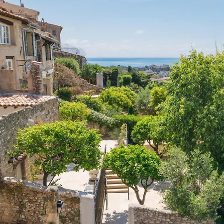 Chateau Le Cagnard-3
