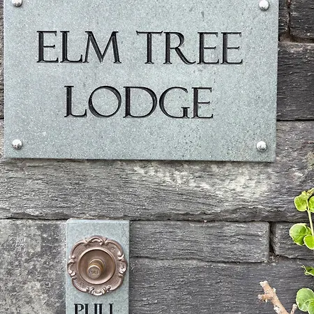 Elm Tree Lodge-3