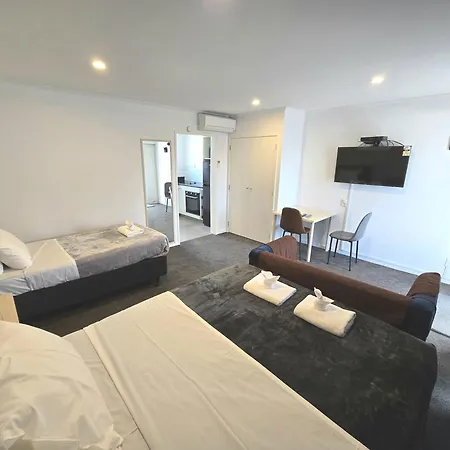 Motel 22-2