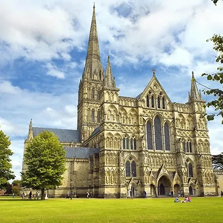 Holiday Inn Salisbury - Stonehenge By Ihg-3