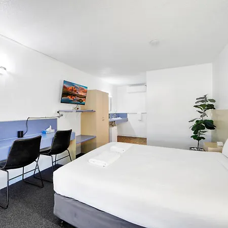 Oscar Motel-2