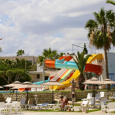 Golf Residence- Families And Couples Only-3