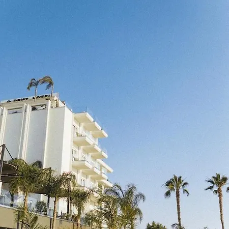 Demi Hotel-3