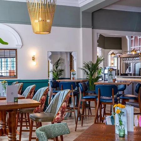 Toll House Inn-2