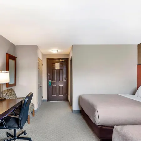 Quality Inn Toronto Airport-3