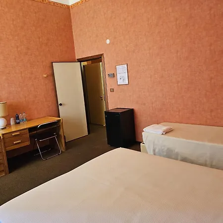 Hotel Corona-2
