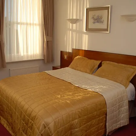 Gatwick Cambridge Hotel-2