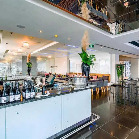 Radisson Blu Gautrain Hotel, Sandton Johannesburg-3